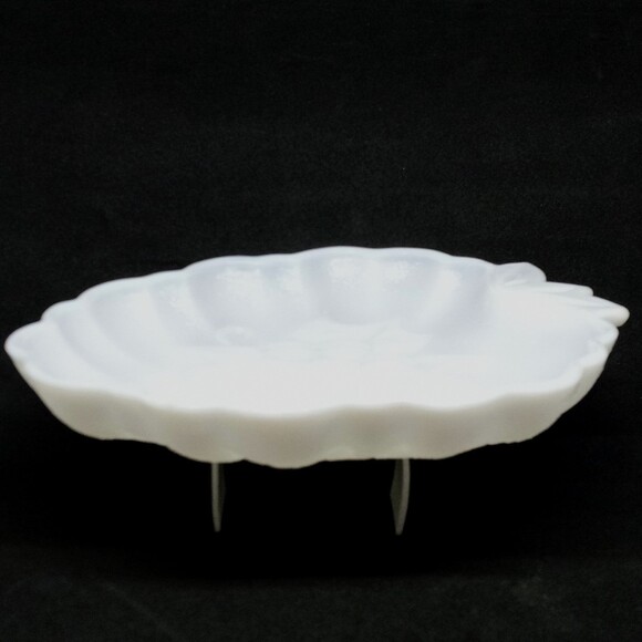 Hazel-Atlas Opaque Milk Glass Embossed Grape Snack Dish -Trinket - Candy-Vintage - Picture 3 of 4